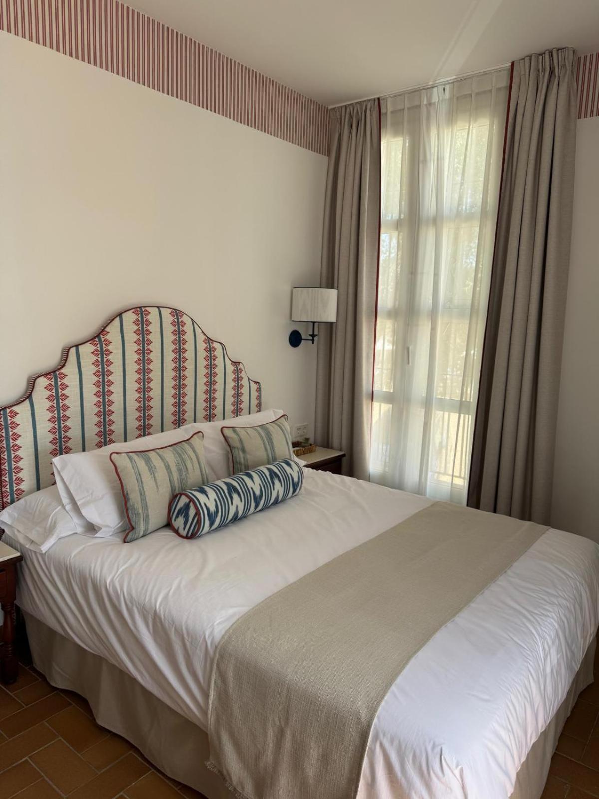 Hotel Toruno Del Rocio El Rocío Екстериор снимка